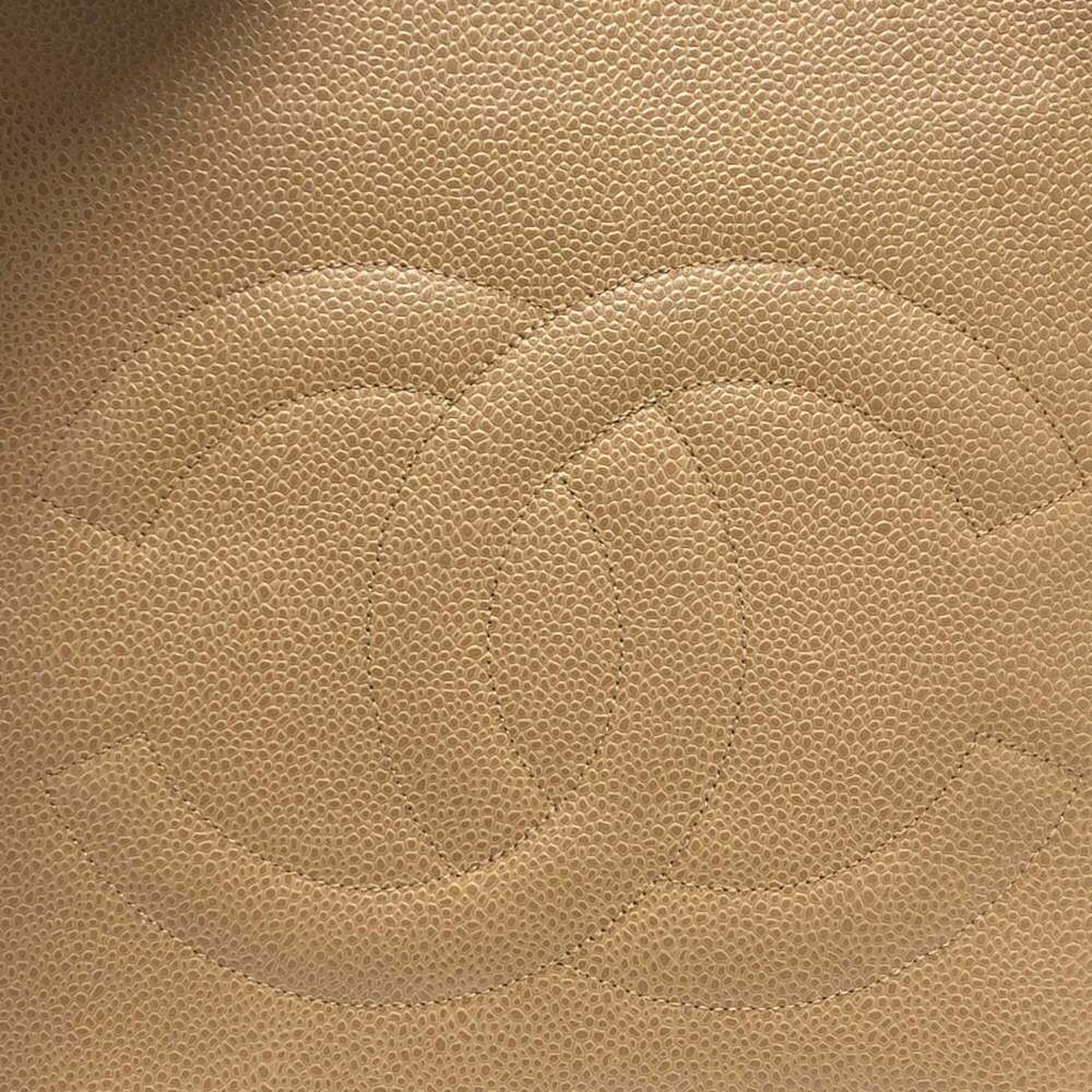 CHANEL Cream Tote Bag - Picture 9 of 15